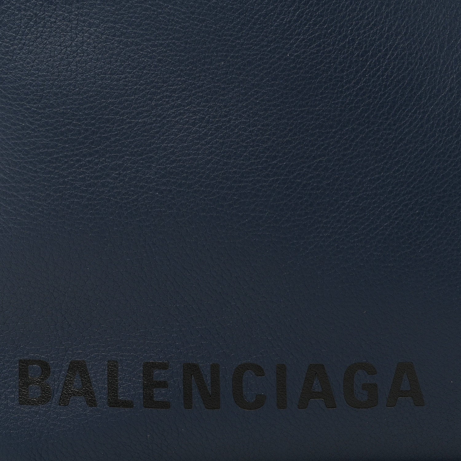 Calfskin Triangle Pouch M Bleu Canopee