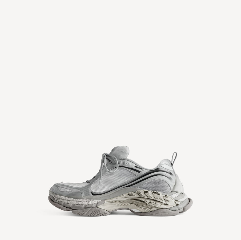 BALENCiAGA Triple S.2